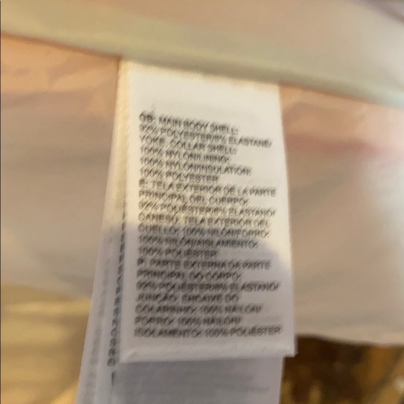 The North Face woman’s vest sz medium - Picture 3 of 7